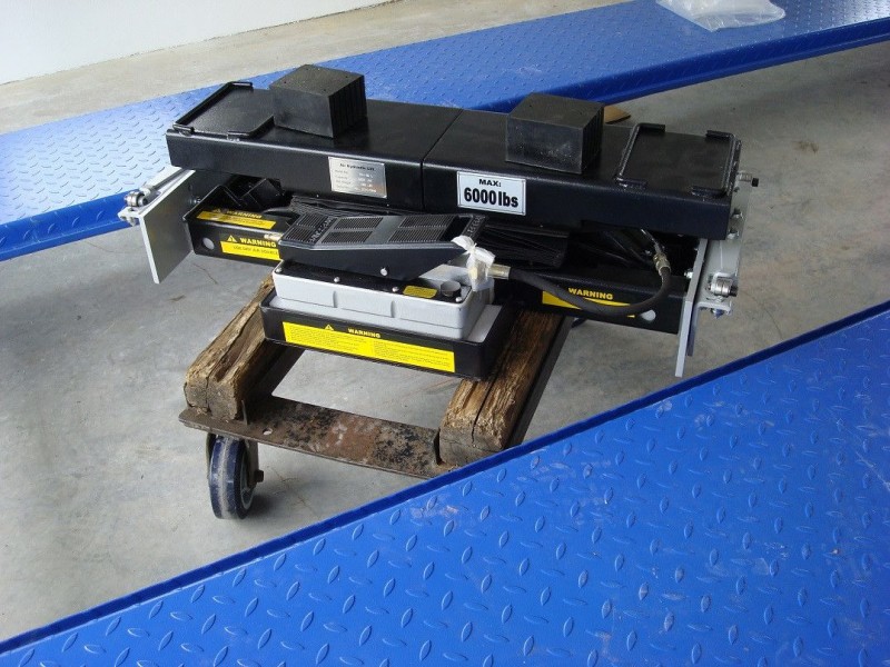 HOLLSTEIN 12-4P Four Post Lift (4)