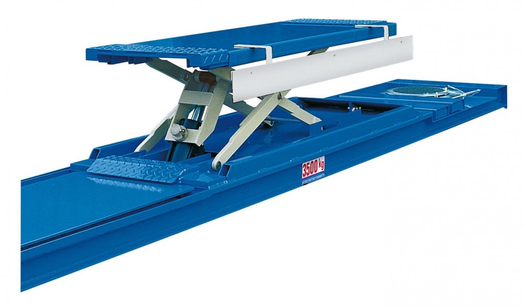 Rav Inground Lift with drive-on ramps and lift tables